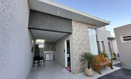 Casa com 2 quartos à venda na Rua Piquiri, 619, Iguaçu, Araucária, 57 m2 por R$ 480.000