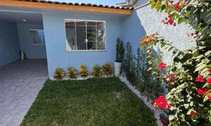 Casa com 3 quartos à venda na Rua Miguel Bertolino Pizatto, 2389, Iguaçu, Araucária, 120 m2 por R$ 450.000