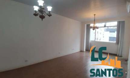 Seu novo lar no Boqueirão! 3 dorms (2 suítes), varanda c/ vista parcial mar, 50m da praia, reformado, prédio c/ elevador. Aceita financiamento.