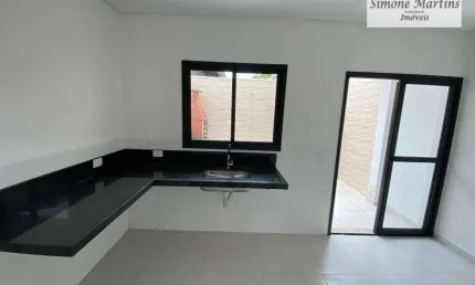 SOBRADO EM CONDOMINIO Á VENDA PERTINHO DO CENTRO DA CIDADE DE MONGAGUA