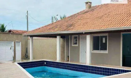 Casa com Piscina na praia de Itanhaem, garantindo todo o conforto, lazer e segurança para você e sua família!