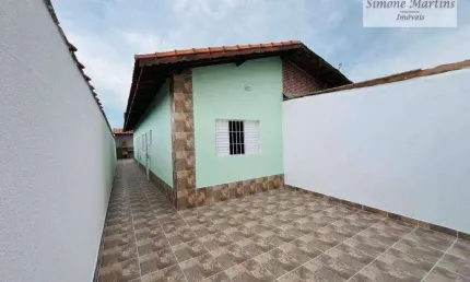 CASA COM PISCINA NA PRAIA DE MONGAGUA  POR APENAS R$258.000,00