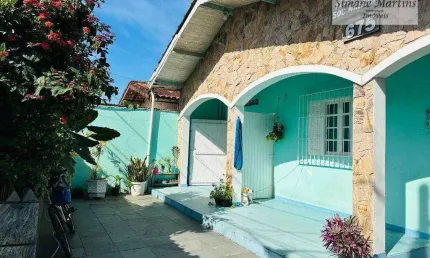 Casa lote inteiro á venda na praia de mongaguá - sp