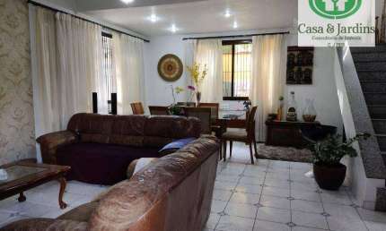 Maravilhosa  casa à venda  (sobrado isolado) no Embaré proximo a Aparecida e Boqueirão.