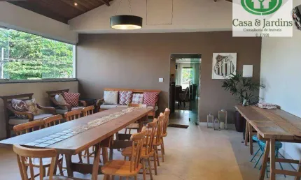 Maravilhosa! Casa Sobreposta. 3 dormitórios, 02 suítes e espaço gourmet. Aparecida. Santos/SP