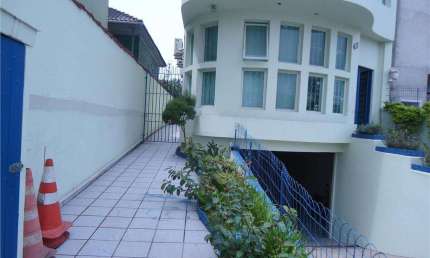 Vende ou Aluga Prédio Comercial  c/ 980 m2, px Afonso Pena x Rodrigues Alves - Santos