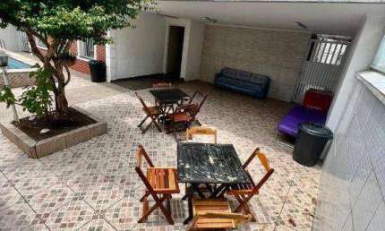 Ótimo Sobrado com piscina - 4 Dormitórios (3 suítes) – À Venda - Vila Belmiro - Santos SP