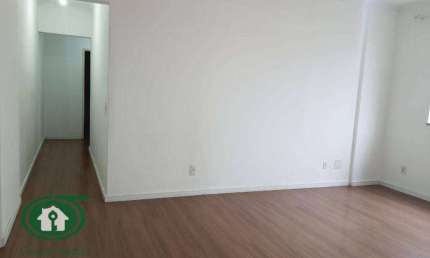 Apartamento 2 Dormitórios, Suíte, Qto e WC empregada - Predio c/ elevador e garagem demarcada - Embaré / Santos