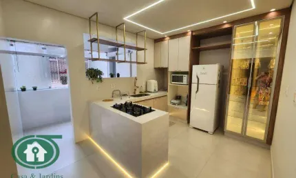 Oportunidade Única! Apartamento Totalmente Reformado na Ponta da Praia – Santos/SP.