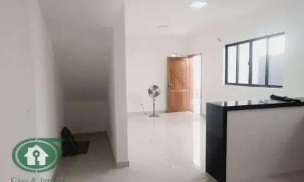 Casa Sobreposta Baixa c/ quintal e churrasqueira 3dormitorios - Embaré - Santos