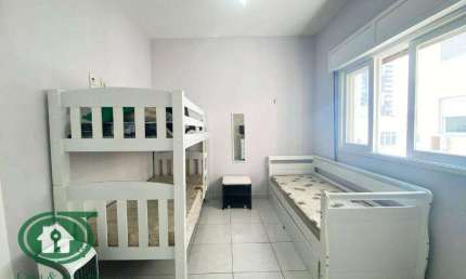 Sala Living, tipo Qto e Sala, Prédio frente ao mar no Embaré.