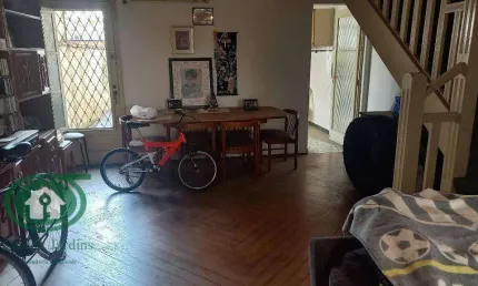 CASA NA RUA CARVALHO DE MENDONÇA COM TERRENO,5X30 MTS, PROX A AV ANA COSTA
