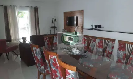 Casa Sobreposta Alta - 3 dormitórios  -210 m² - Campo Grande - Santos/SP