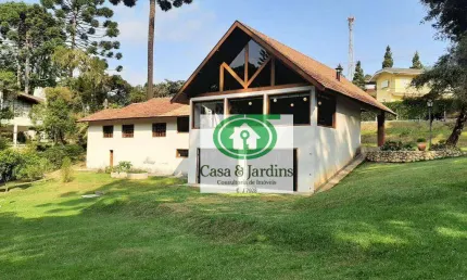 Casa em Campos do Jordão à 800 metros do Centro do Capivari