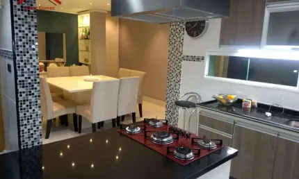Sobrado com 2 dormitórios à venda, 270 m² por R$ 848.000,00 - Jardim ABC - Diadema/SP