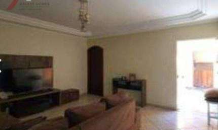 Sobrado com 3 dormitórios à venda, 205 m² por R$ 850.000,00 - Bangu - Santo André/SP