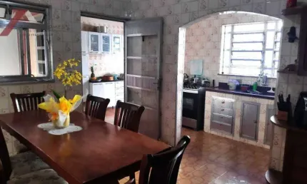 Sobrado com 4 dormitórios à venda, 250 m² por R$ 630.000,00 - Vila Linda - Santo André/SP