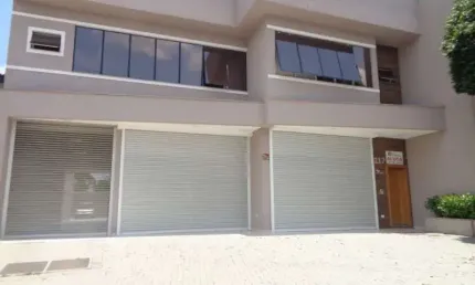 Sala comercial para alugar na Avenida Independência, 117, Porto das Laranjeiras, Araucária