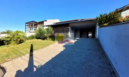 Casa com 5 quartos à venda no Floresta, Joinville 
