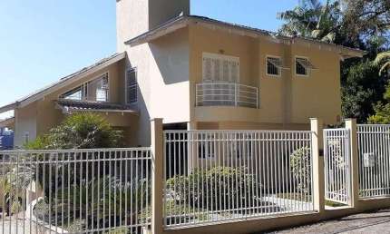 CASA no ANITA GARIBALDI com 3 quartos para VENDA, 283 m²