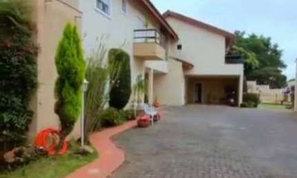 Casa em condomínio para locação- Bairro Samambaia - Atibaia/SP
