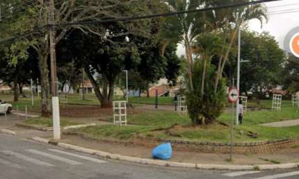 Casa á venda com terreno de 1.000 m² área comercial - Alvinópolis - Atibaia