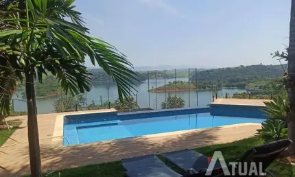 CHÁCARA Á VENDA NO CONDOMÍNIO PONTAL DAS GARÇAS EM IGARATÁ