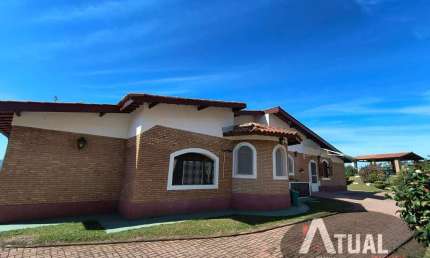 Chácara á venda em Condomínio - PORTEIRA FECHADA- Área do Terreno: 5.115 m2