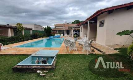 Linda casa em Jarinu, com excelente conforto e localização.