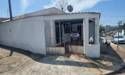 CASA EM ATIBAIA TANTO PARA RESIDÊNCIA OU COMÉRCIO ÓTIMA LOCALIZAÇÃO