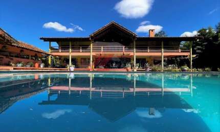 Casa de luxo em condomínio na cidade de Cotia-SP, Jardim Mediterrâneo: 5 quartos, 5 suítes, 2 salas, 9 banheiros, 16 vagas, 1.333m².