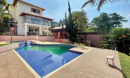 Imperdível Casa em Condomínio à Venda em Carapicuíba-SP, Chácara das Paineiras: 3 quartos, 3 suítes, 1 sala, 5 banheiros, 6 vagas, 357,99m².
