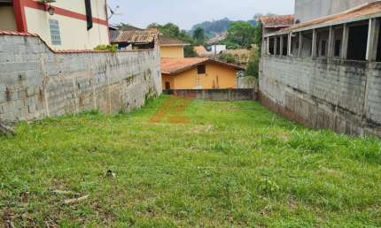 Terreno residencial de alto padrão em condomínio exclusivo em Cotia-SP, no bairro Parque Paulistano.