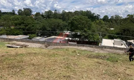 Terreno em Condomínio à Venda em Cotia-SP na Vila Santo Antônio 927,22 m² de Área