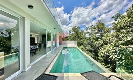 Luxuosa casa em condomínio à venda em Carapicuíba-SP, Chácara dos Lagos: 4 quartos, 4 suítes, 3 salas, 5 banheiros, 8 vagas, 435,90 m².