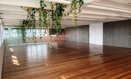 Sala Comercial de Alto Padrão à Venda em Condomínio no Jardim Paulistano, São Paulo-SP: 2 Salas, 2 Banheiros, 2 Vagas, 201m².