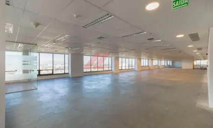 Sala Comercial de Alto Padrão em Alphaville Industrial, Barueri-SP: 1 sala, 4 banheiros, 17 vagas de garagem, 457,63 m².