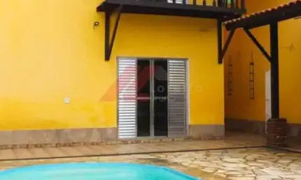 Imperdível Casa à Venda em Cotia-SP, Jardim Miranda: 5 Quartos, 1 Suíte, 1 Sala, 4 Banheiros, 4 Vagas, 374,19 m²!
