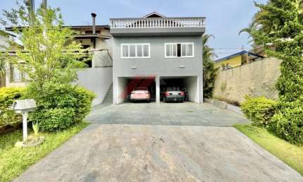 Imperdível! Casa em condomínio à venda em Cotia-SP, Jardim das Flores: 4 quartos, 2 suítes, sala, 3 banheiros, 5 vagas, 320 m².