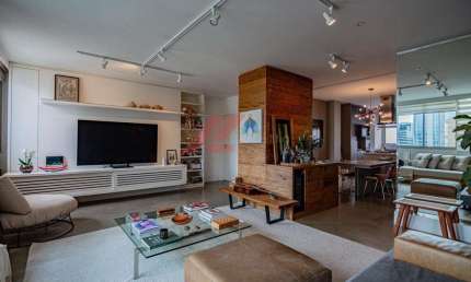 Apartamento de alto padrão no Jardim Europa com 2 suítes e localização privilegiada em São Paulo-SP