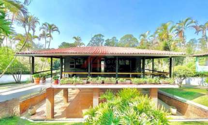 Imponente Residência de Luxo em Condomínio Fechado em Cotia - Jardim Colibri: 4 Quartos, 4 Suítes, 1 Sala, 5 Banheiros, 8 Vagas, 464m².