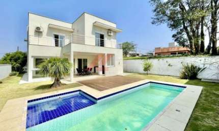 Impecável casa em condomínio na Granja Viana, Cotia-SP: 4 quartos, 4 suítes, 3 salas, 6 banheiros, 5 vagas, 332,74m².