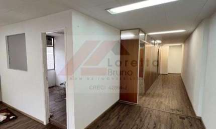 Consolação - Conjunto Comercial 321m², 4 banheiros, 5 vagas. Localizado na R. Luiz Coelho, localizado a 240m² da estação de metrô Consolação e a 240m² da Avenida Paulista