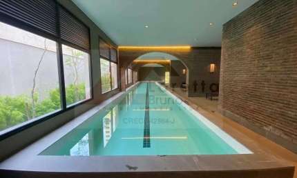 Duplex Exclusivo nos Jardins: 110m² útil, 2 suítes, 3 banheiros, 2 vagas.