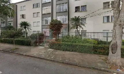 Apartamento térreo em localização Nobre, 72m² úteis
