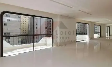 Apartamento de 293m² no jardim paulista, com 3 dormitórios, sendo duas suítes, living amplo com janeloões que trazem luminosidade ao ambiente, varanda, 3 vagas.