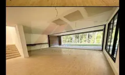 Venda de Casa de Alto Padrão em Condomínio na Chácara Santo Antônio, São Paulo-SP: 4 Quartos, 4 Suítes, 3 Salas, 6 Banheiros, 6 Vagas de Garagem, 850 m².