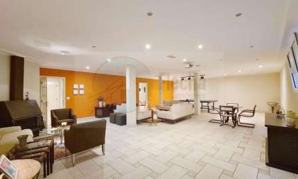 Excelente casa sobrado em Santo Amaro - 4 suítes e 10 vagas
