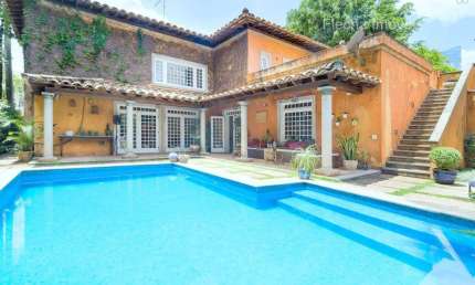 Imperdível oportunidade: Casa à venda em São Paulo-SP, Cidade Jardim! 4 quartos, 1 suíte, 4 banheiros, 4 vagas, 580m².