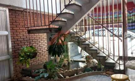 Imperdível! Casa à venda em Perdizes, São Paulo-SP, com 5 quartos, 3 suítes e 3 vagas de garagem.